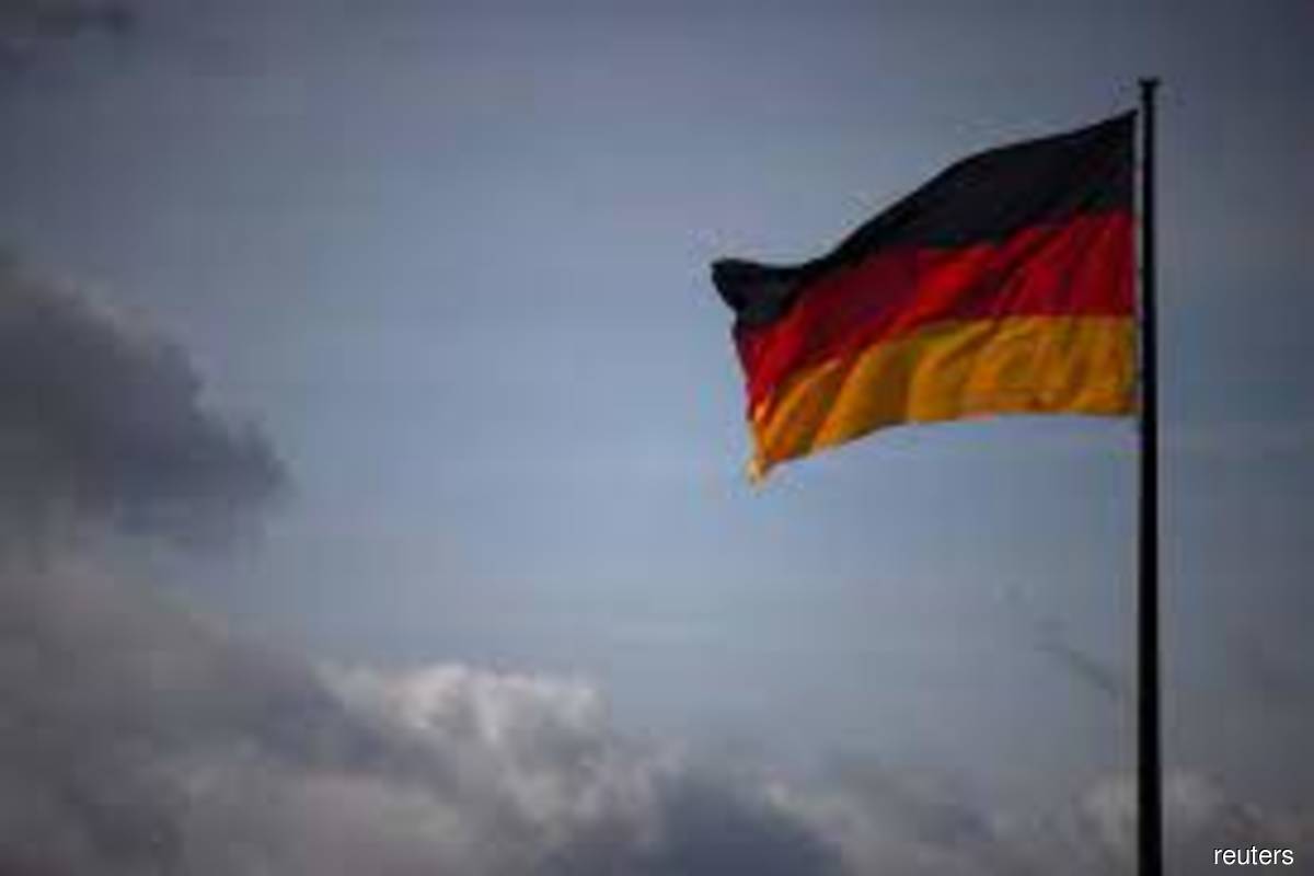 Germany conducts nationwide raid to thwart group planning coup