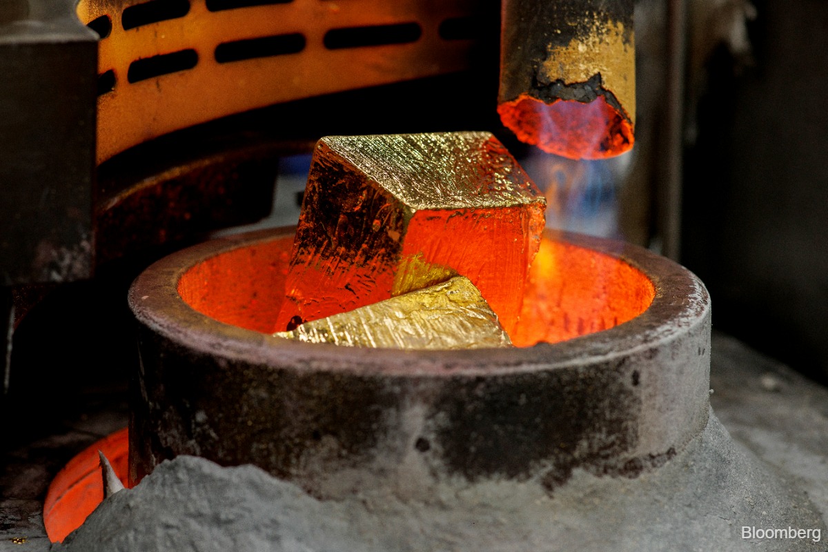 Gold declines after Trump signals further US strikes in Iran war