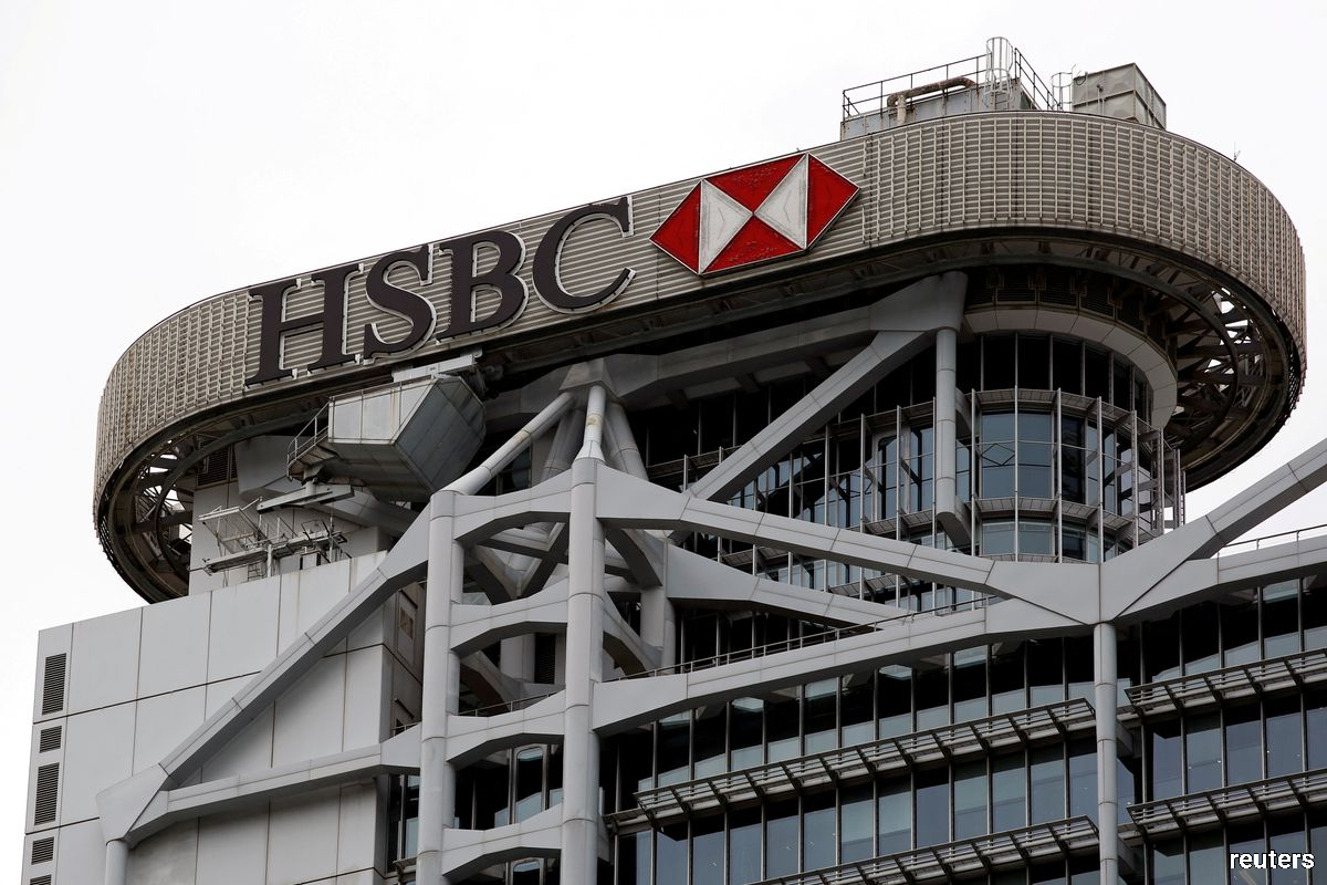 HSBC shedding at least 200 senior operations managers in global cuts — sources