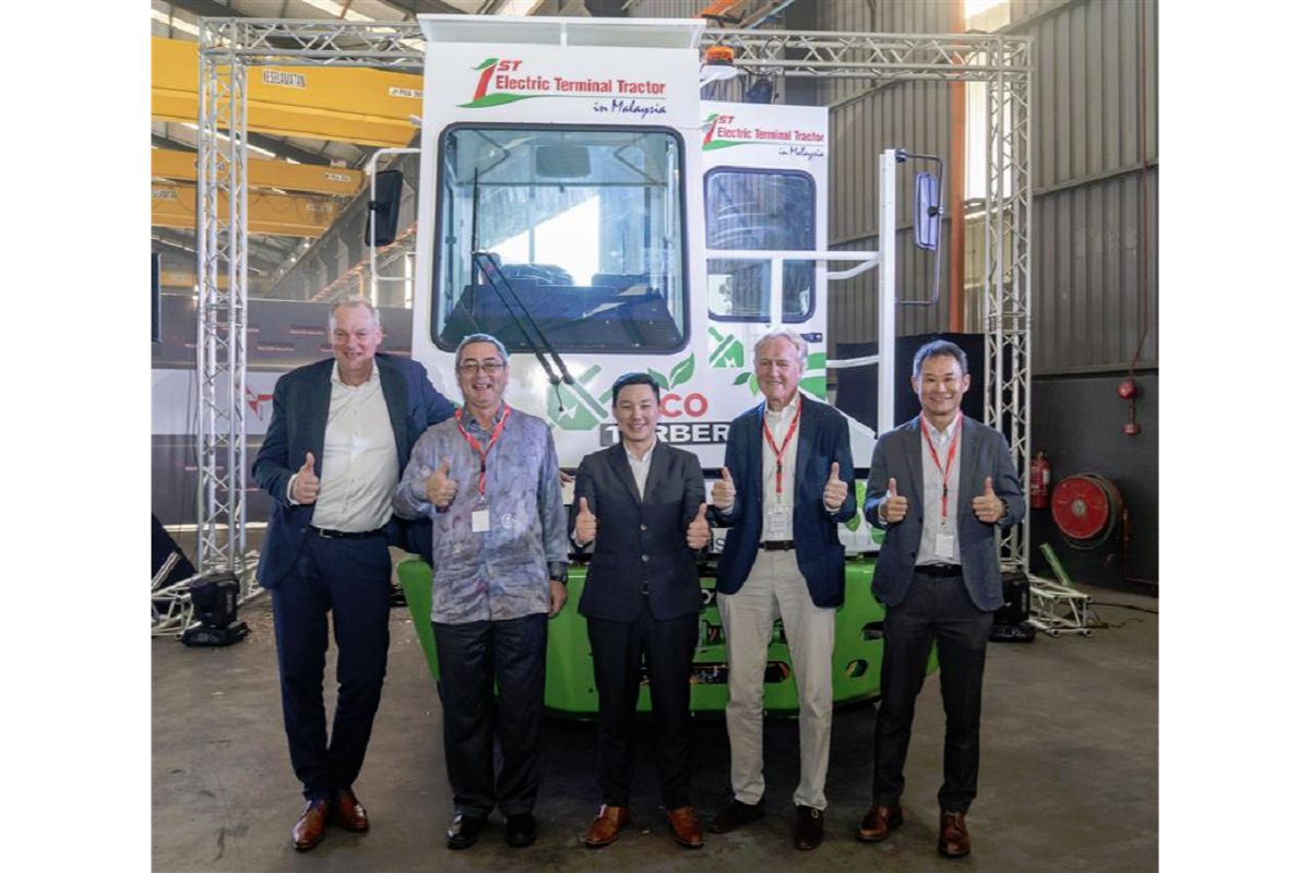 From left: Royal Terberg Group's management board vice chairman Rob van Hove, Sime Darby Group CEO Datuk Jeffri Davidson, Terberg Tractors Malaysia group of companies CEO Boo Wei Ching, Royal Terberg Group's member of supervisory board George JM Terberg, and Industrial Southeast Asia MD Liew Thiam Huat, with the YT200EV, Malaysia’s first fully battery-powered electric terminal tractor