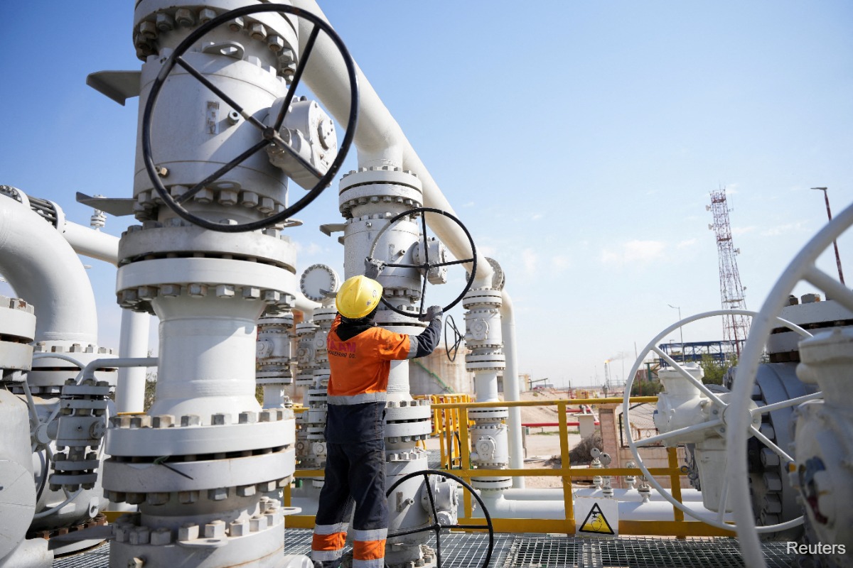 Iraq increases daily oil export capacity to over three million barrels, reports state media. Iraq increases daily oil export capacity to over three million barrels, reports state media.