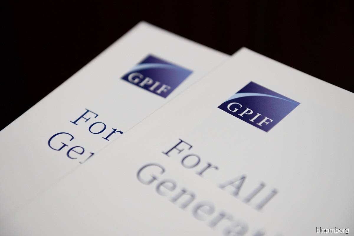 Japan's GPIF logs first quarterly investment loss in two years