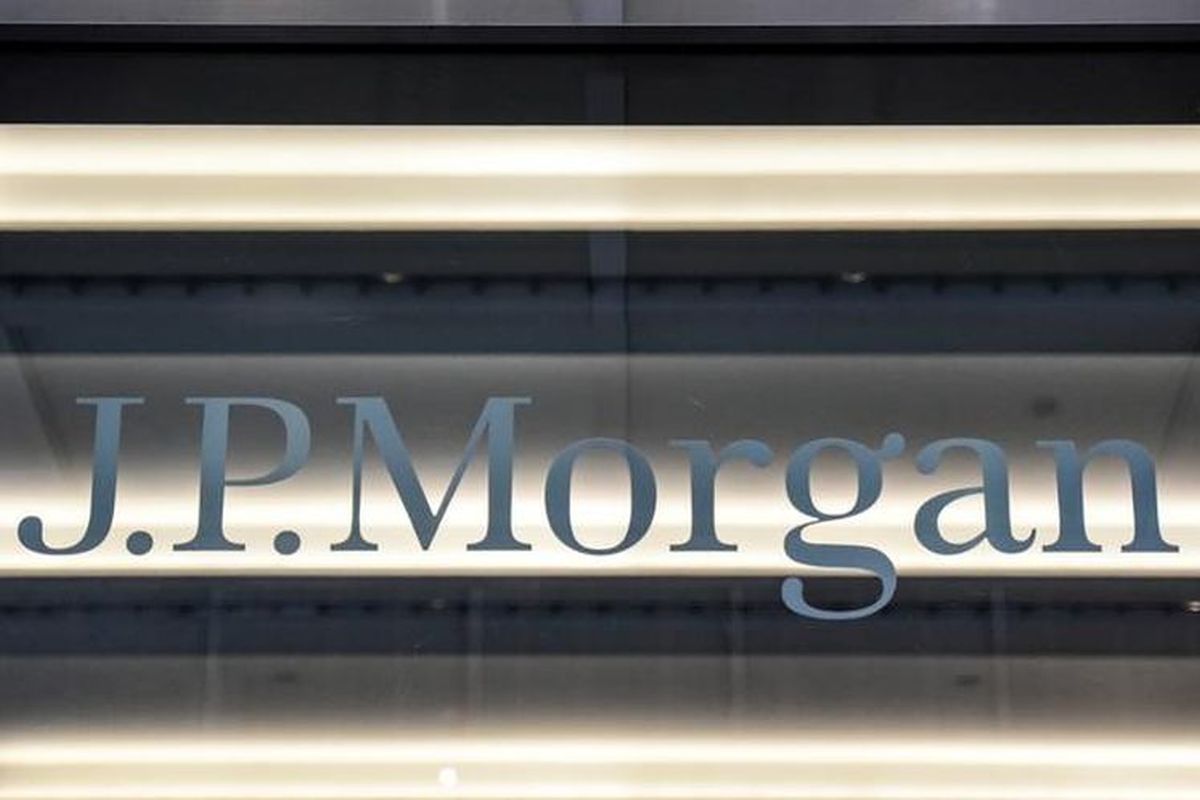 JPMorgan clamps down on staff’s use of AI-powered ChatGPT