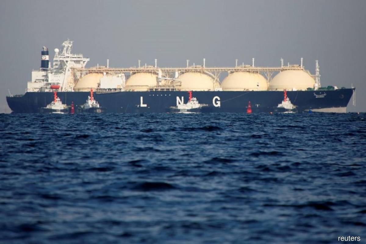 China halts LNG sales to foreign buyers to ensure own supply