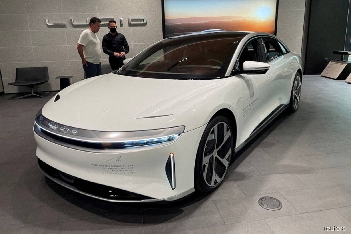 EV maker Lucid to launch luxury sedans in Europe in late 2022