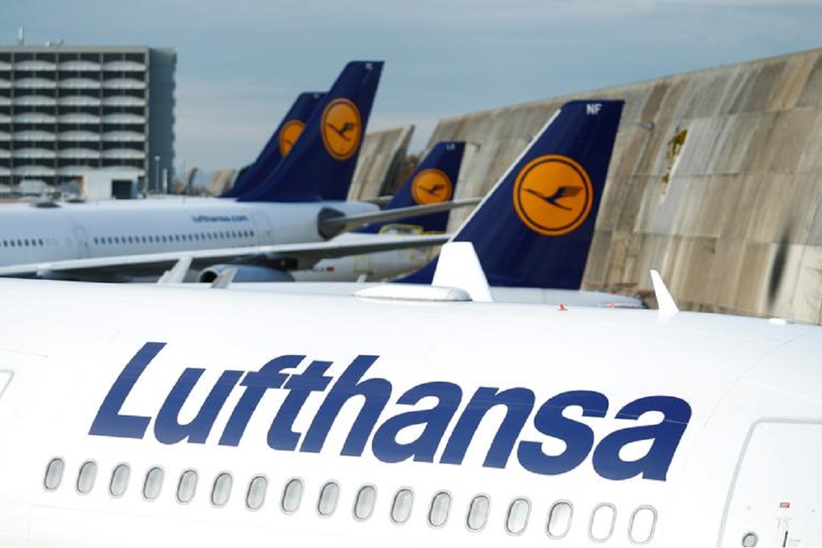 Lufthansa trims flight capacity outlook on slower recovery