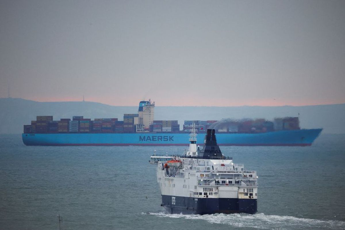 Maersk to slow pace of ships to save fuel as demand loses steam - The Edge Markets (Picture 1)