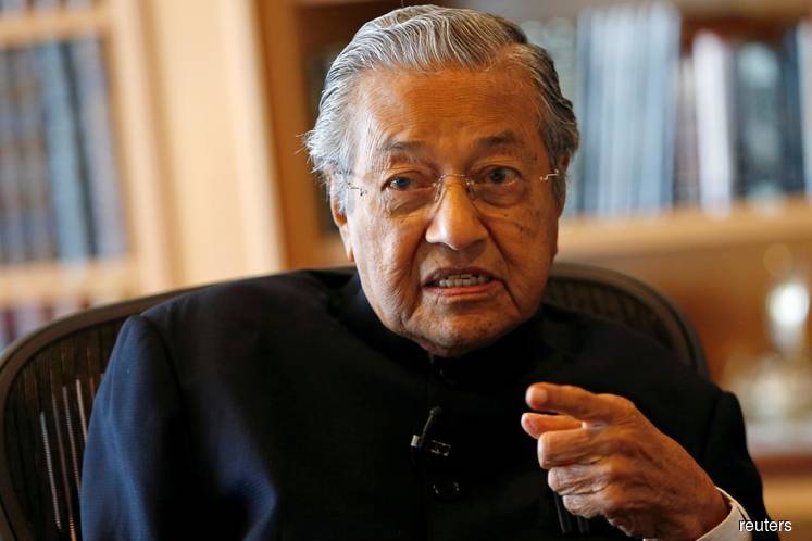Dr M: IRB goes after anyone who doesn't pay tax — including former ministers