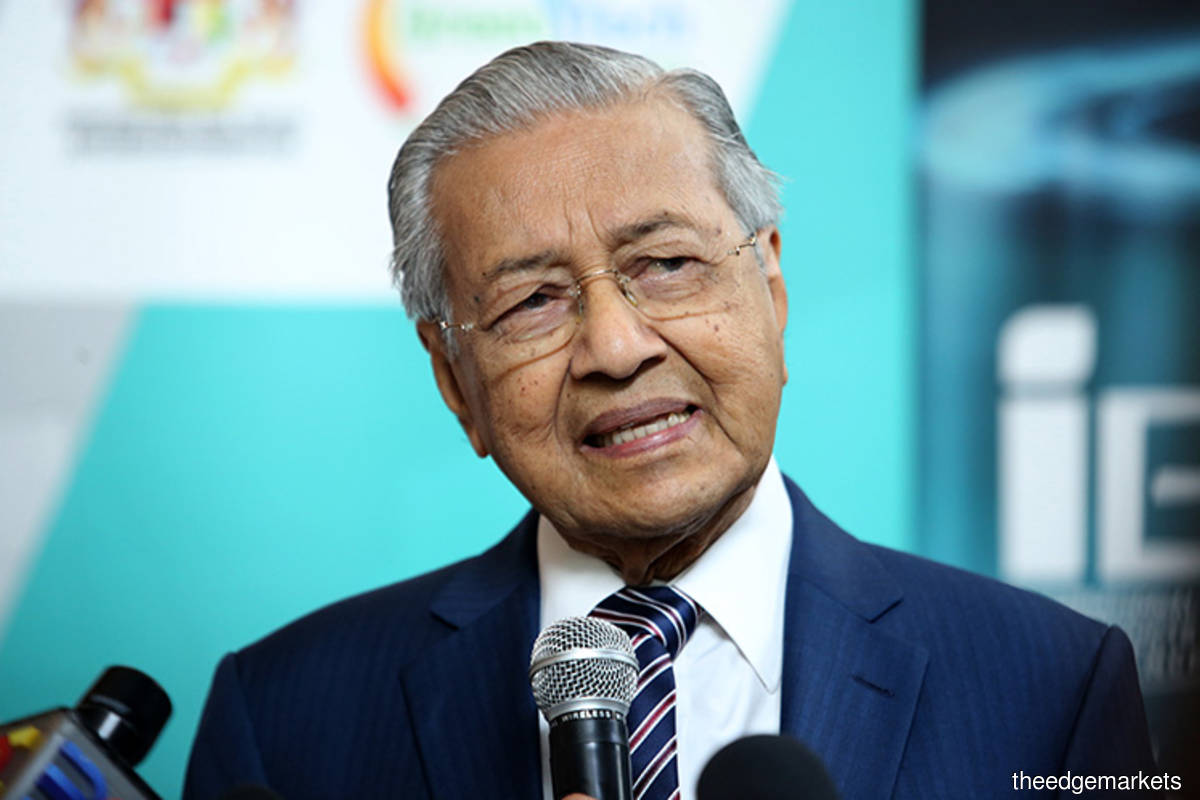 Dr Mahathir asks government to review Budget 2022