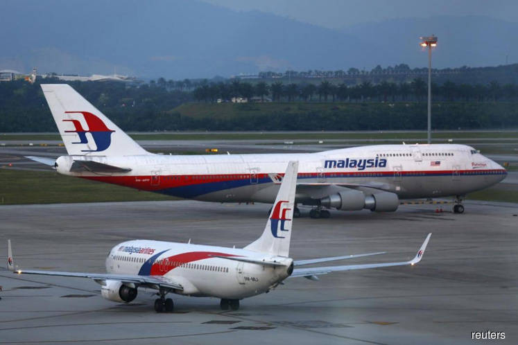 Dr M to decide fate of Malaysia Airlines, say Azmin, Loke