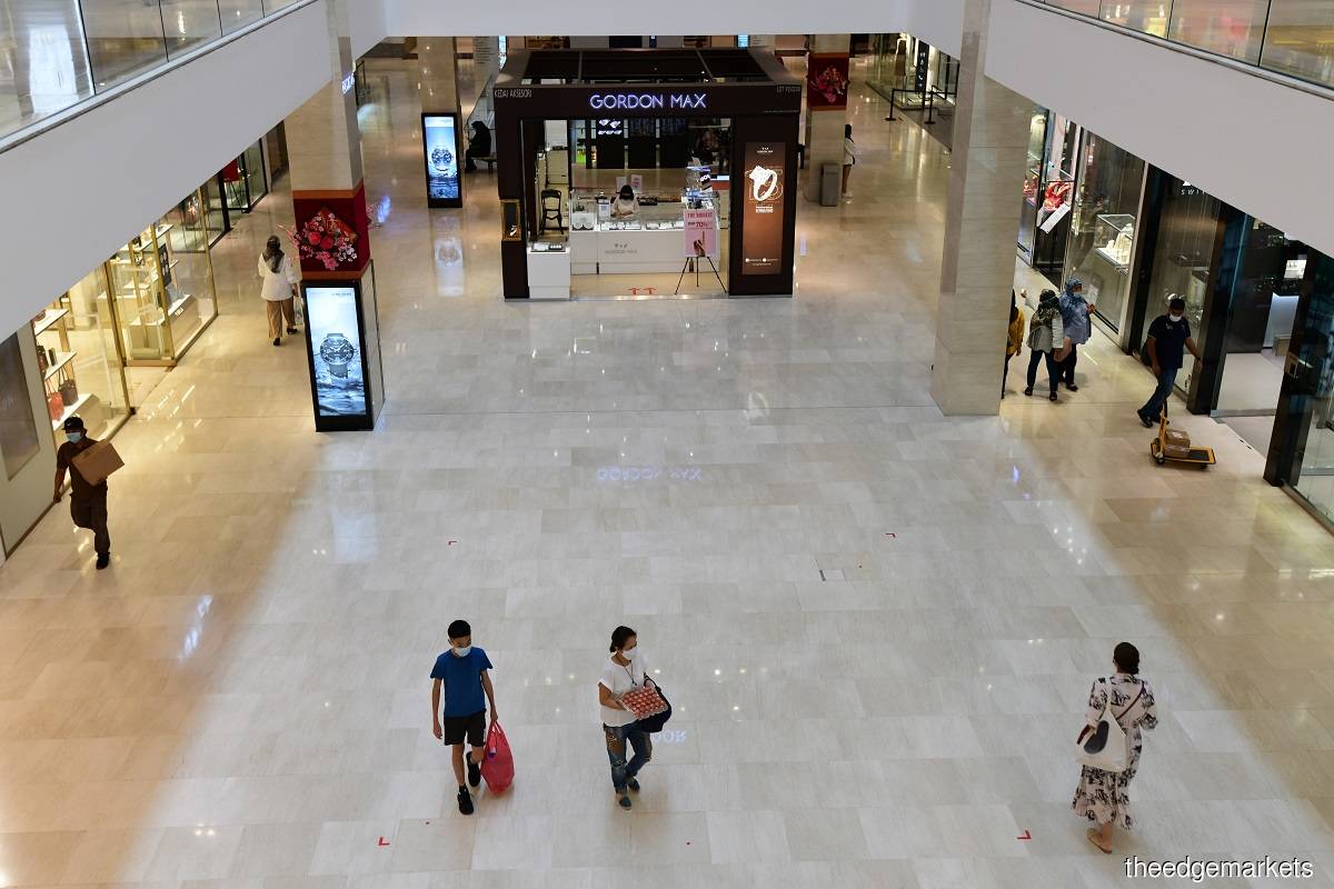 Two-hour limit for customers at retail premises including shopping complexes