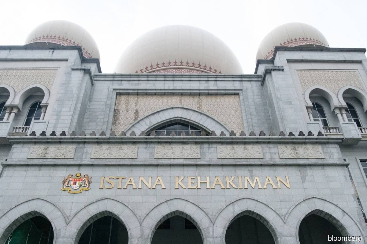Rosmah's lawyers seek update on probe into leaked draft 'judgements'