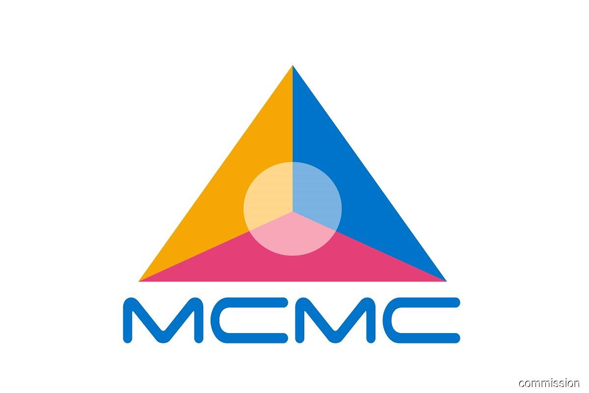 MCMC denies issuing poster warning public not to use hashtag #SiBodohKauDengarSini on Twitter
