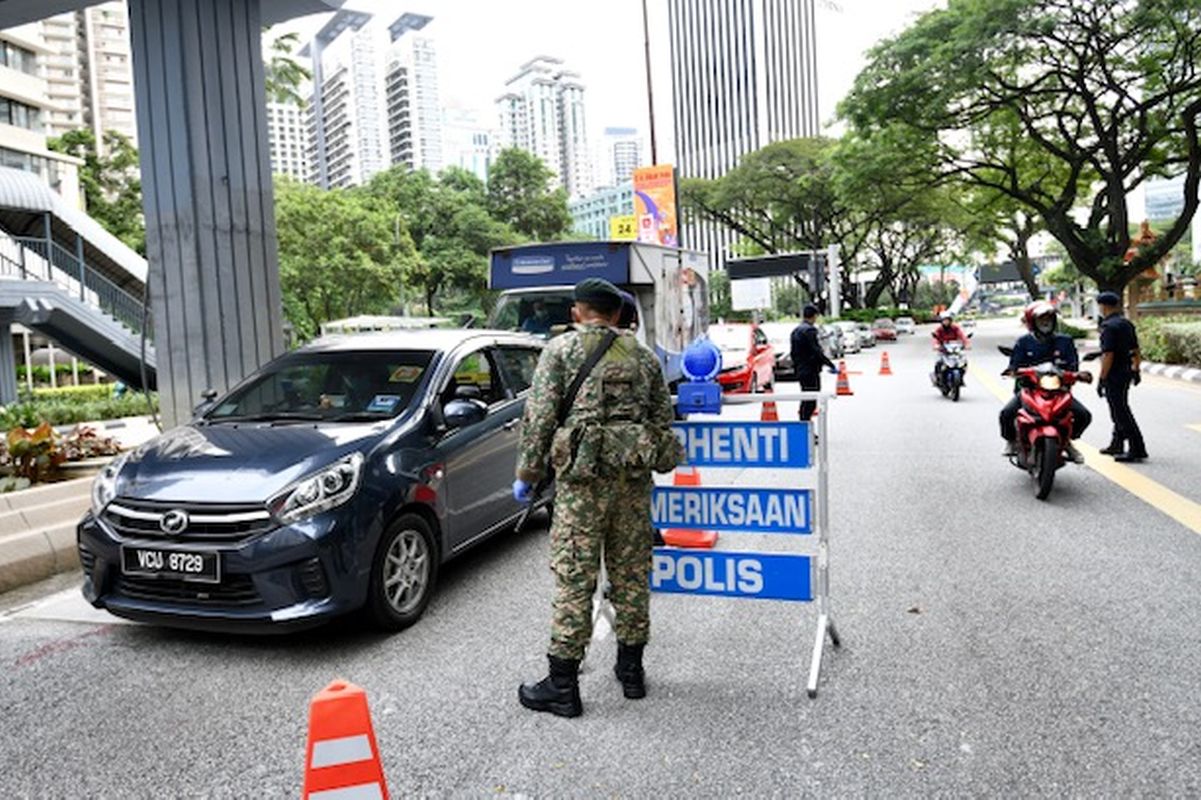 Police: Get new travel permits immediately