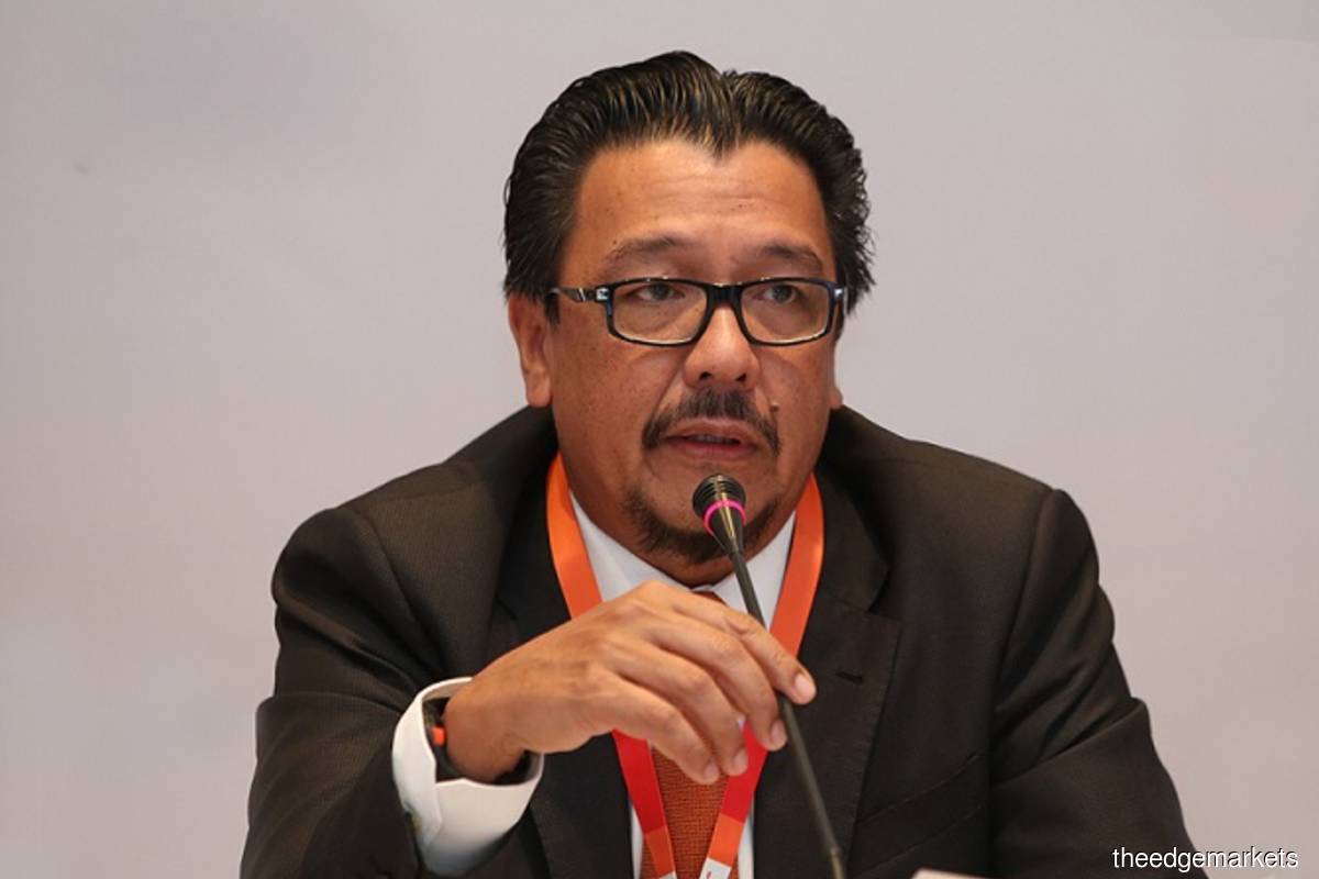 Shazalli was appointed the non-independent non-executive chairman of the pharmaceutical group on March 1, 2021, making headlines after he was appointed managing director of Boustead Holdings Bhd three months prior.