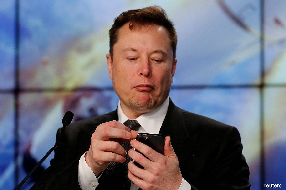 Musk sells Tesla shares worth US$8.5 bil ahead of Twitter takeover