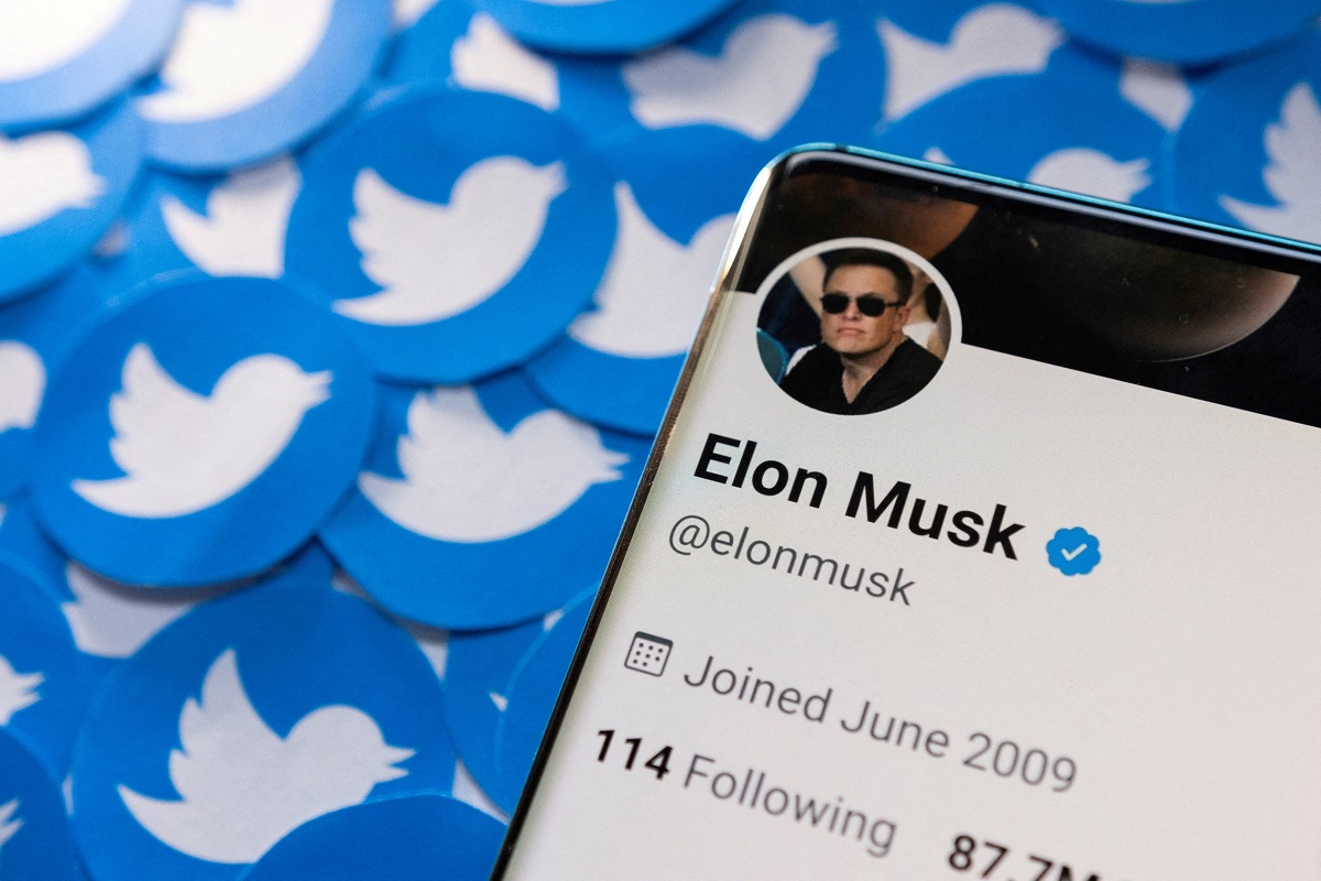 Musk says Twitter may charge slight fee for commercial, government users