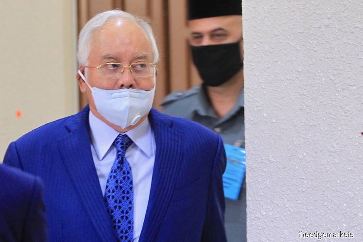 Prosecution leaves hole in their case by not calling SRC CFO to testify, Najib's lawyers argue