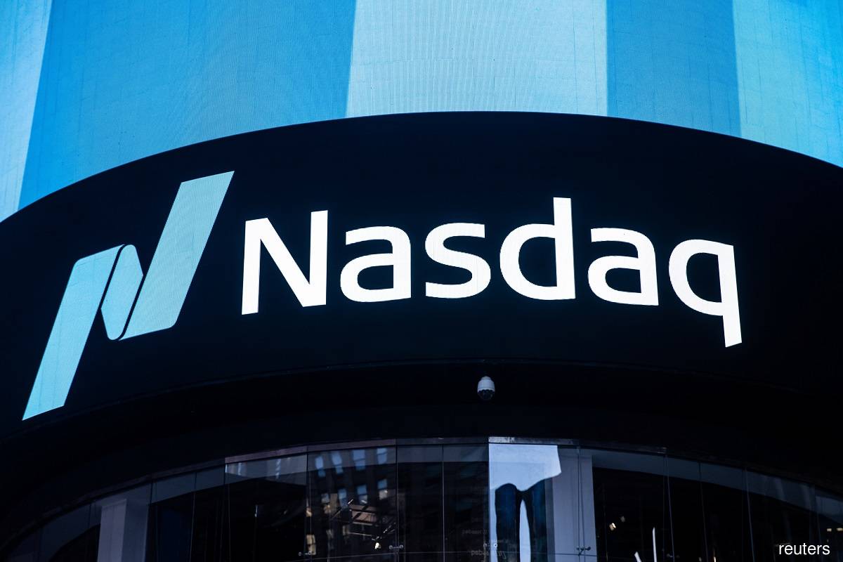 Nasdaq futures fall 1% as tech earnings spark slowdown fears