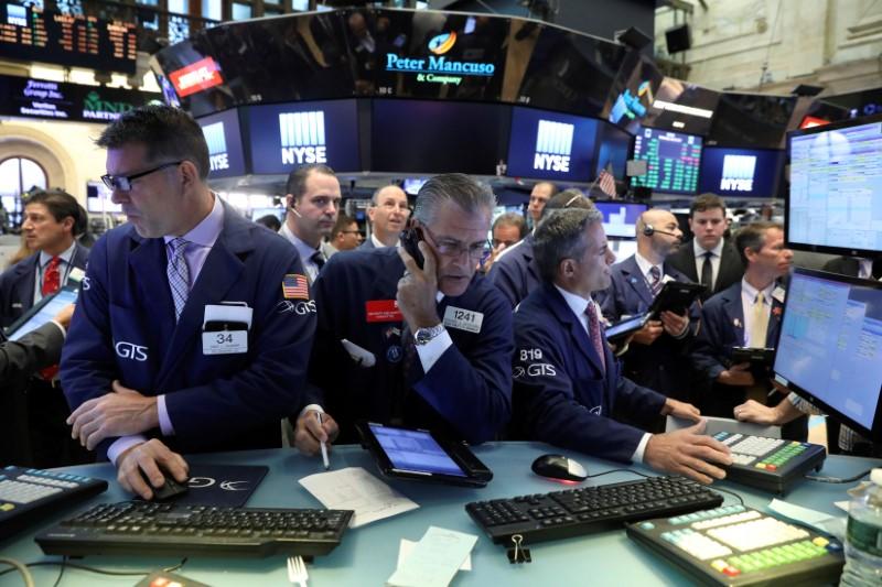 S&P 500, Nasdaq eke out new closing highs