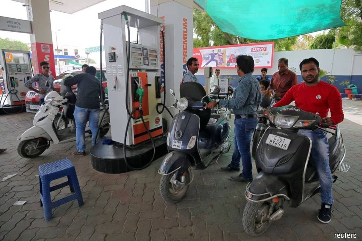 Oil demand booms in India as govt forecasts record use