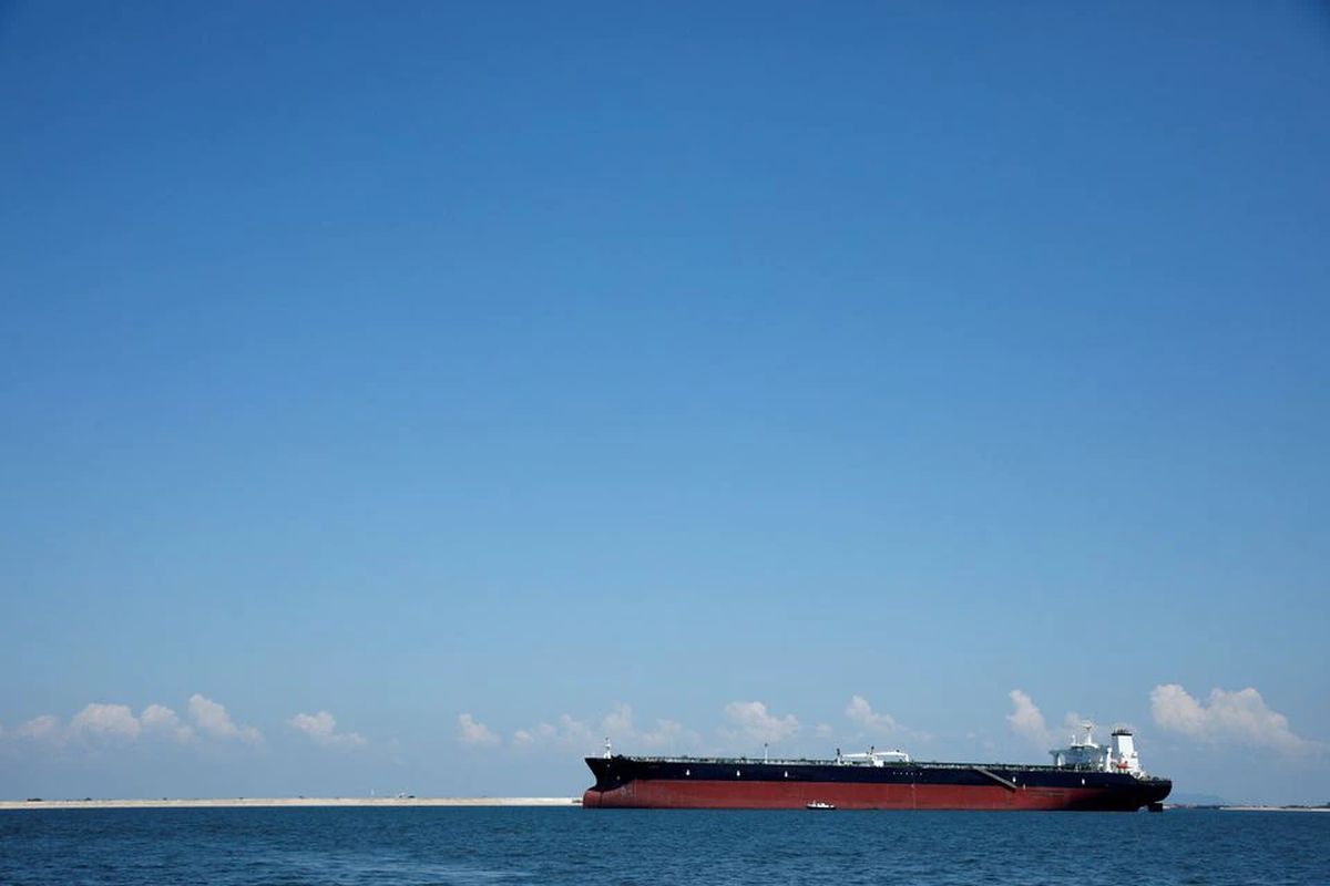 Western tankers ramp up Russian oil shipments under price cap