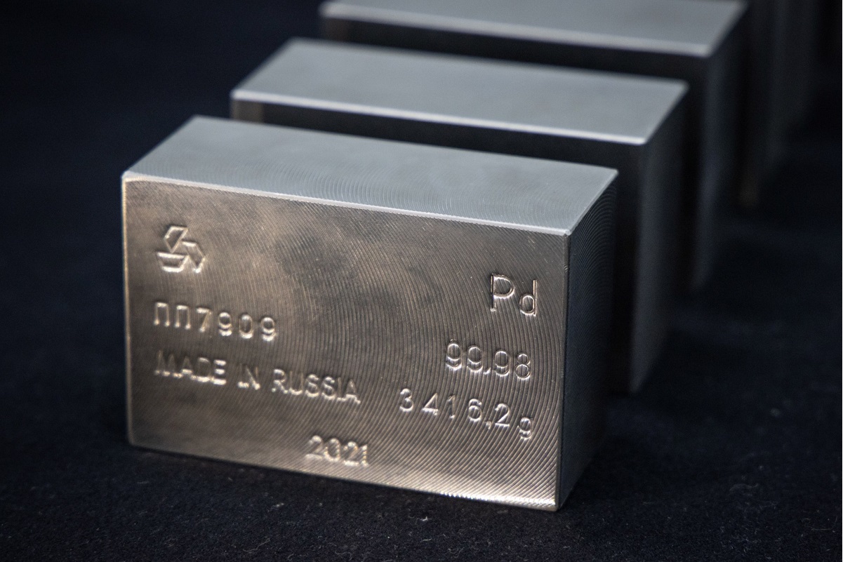 Palladium extends gains after suspension of two Russian refiners