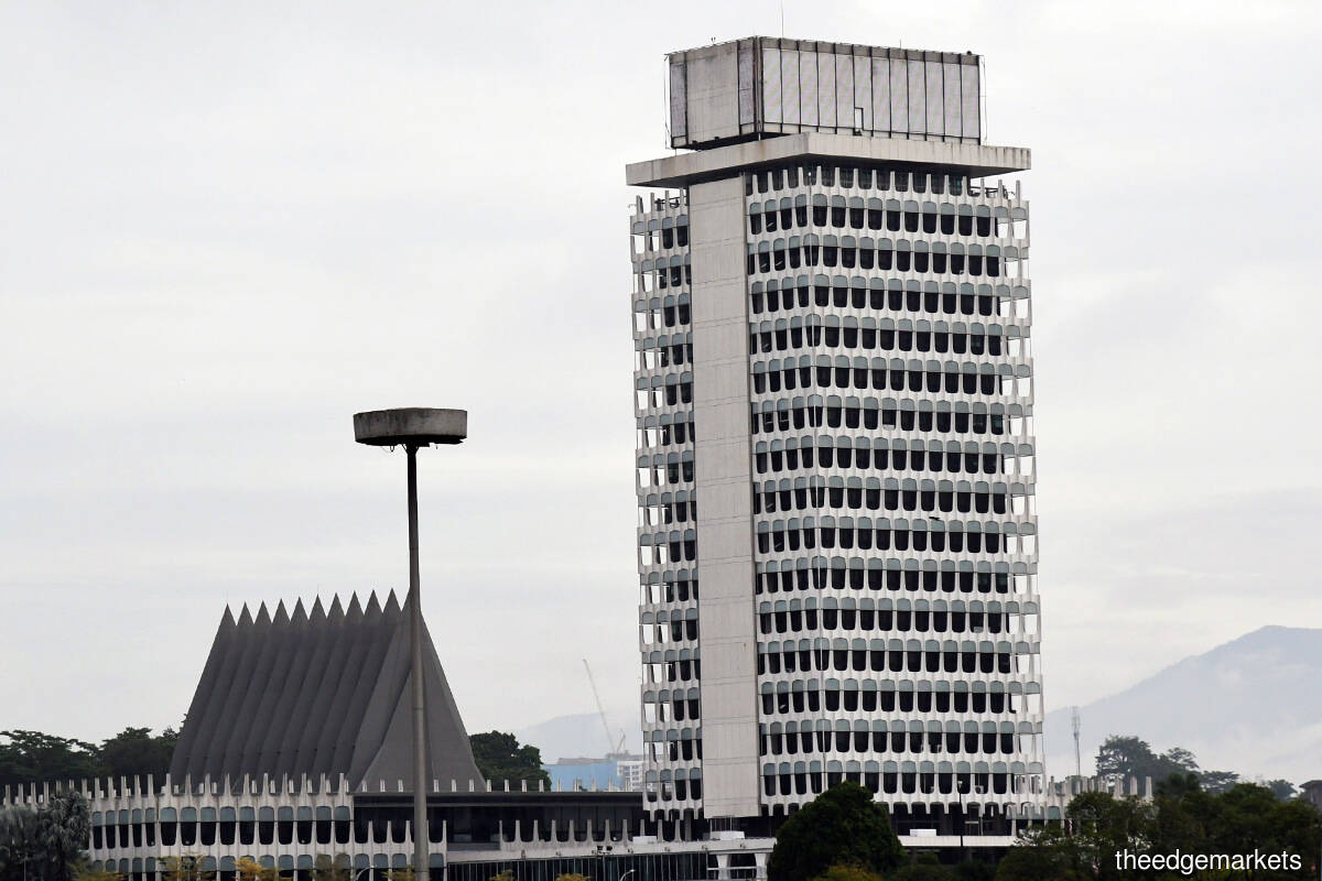 parliament-opens-on-feb-28-azalina-s-replacement-to-be-elected-klse