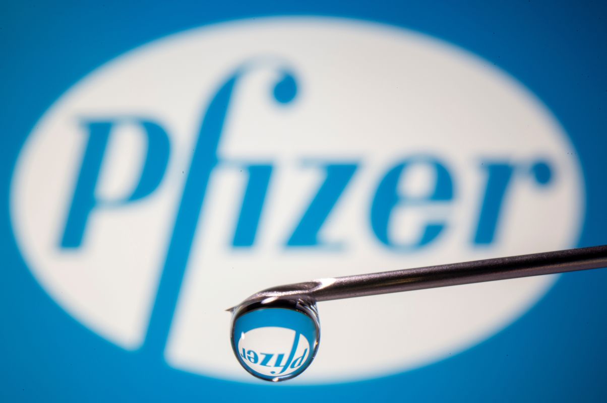 Pfizer forecasts steep fall in 2023 sales of Covid products
