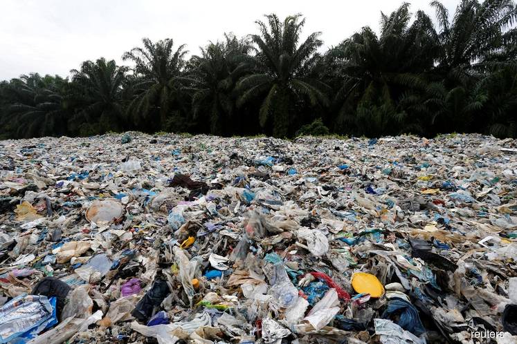 Malaysia urged to cut down on plastic packaging for 