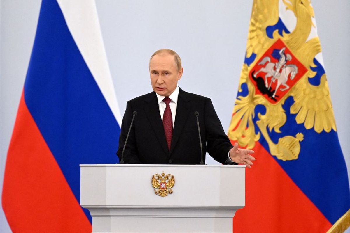 Putin proclaims annexation as Russian garrison surrounded in Ukraine