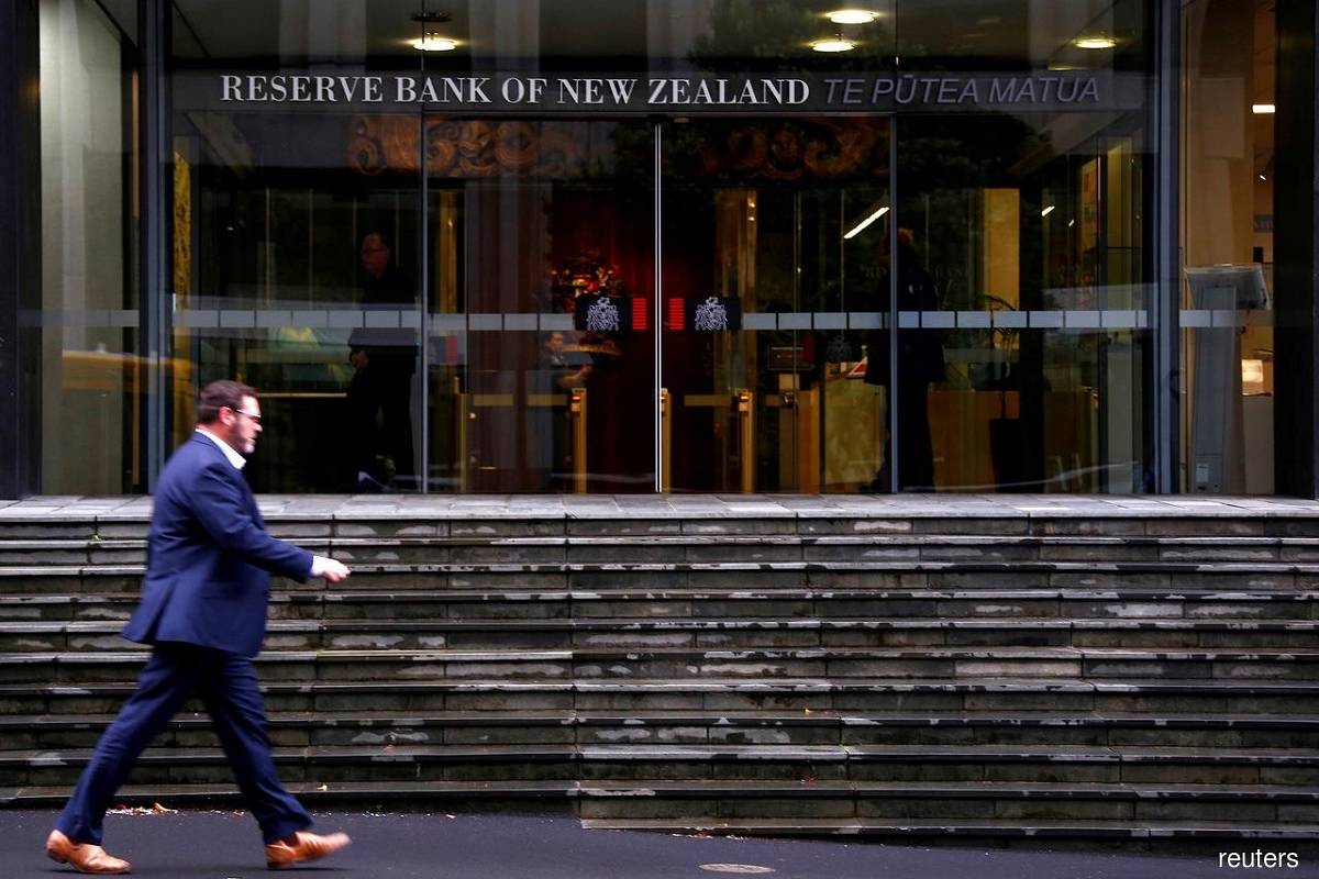 New Zealand signals tightening cycle done after raising rate