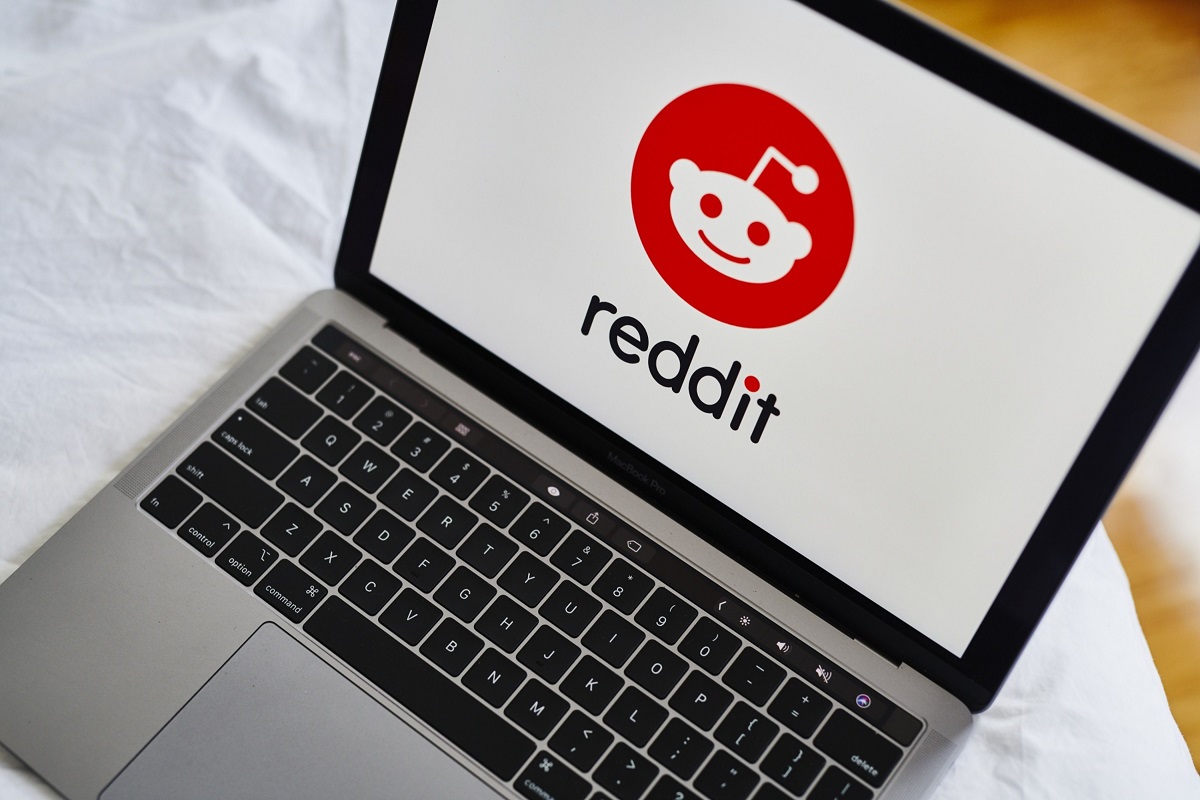 Hedge-fund legends lose billions to Reddit traders running amok