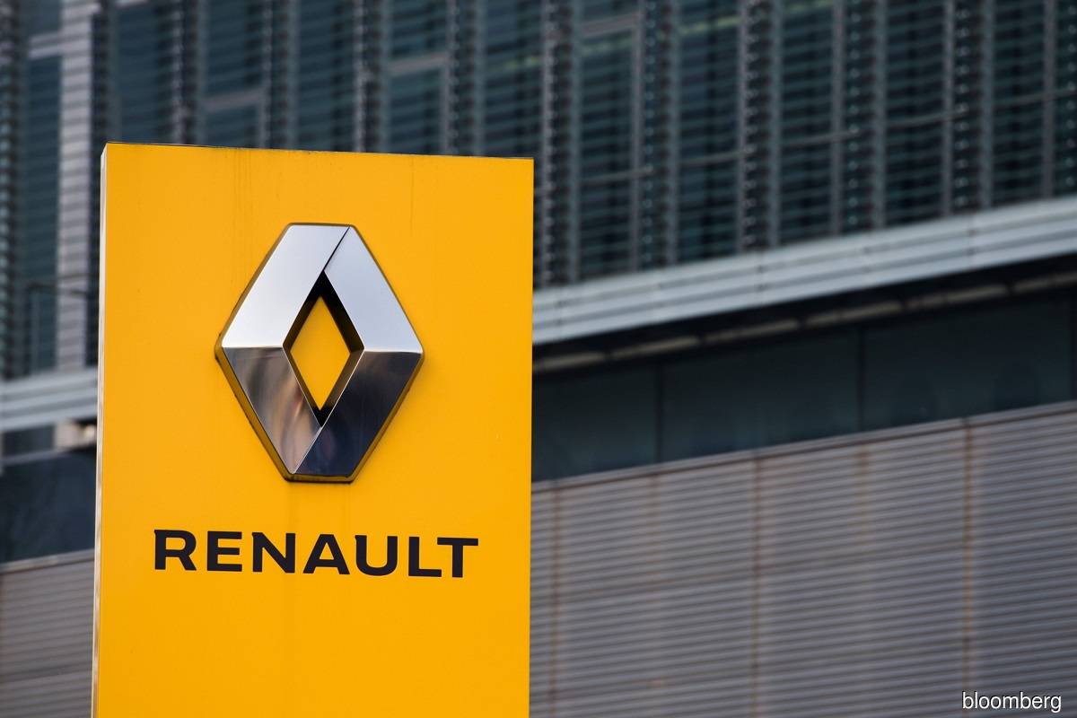 Renault said to be inviting bank pitches for listing its EV arm