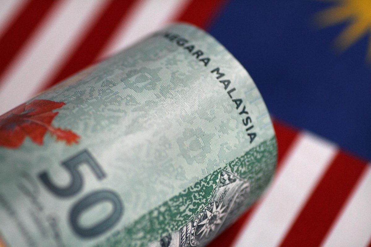 Ringgit likely to trend higher against US dollar next week