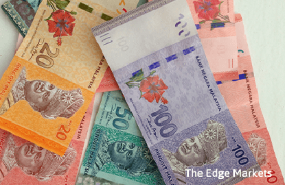 Top banker sees Malaysian ringgit rebounding from 19-year low 