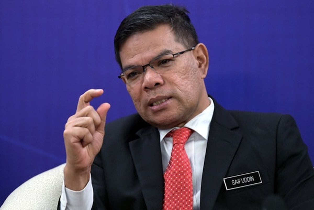 Home Minister Datuk Seri Saifuddin Nasution Ismail: So I am responsible for reporting the matter to the Cabinet because this project costs RM1.2 billion.