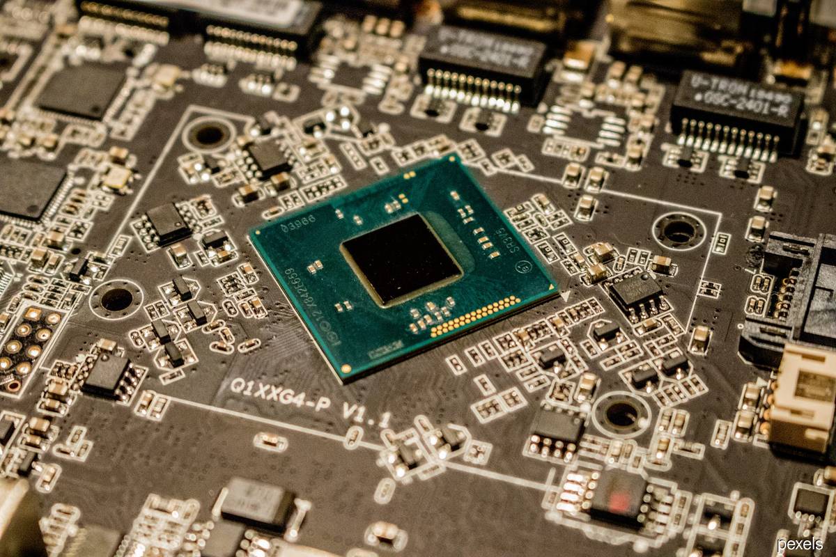 Global fab equipment spending to hit US$100 billion in 2022, says SEMI