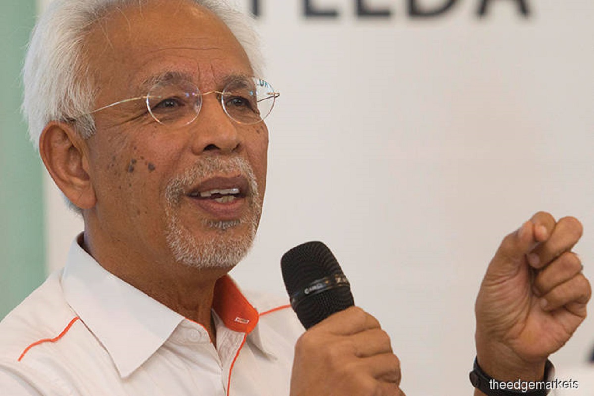 Prosecution to show RM1m deposited into Shahrir's bank account from Najib was not declared