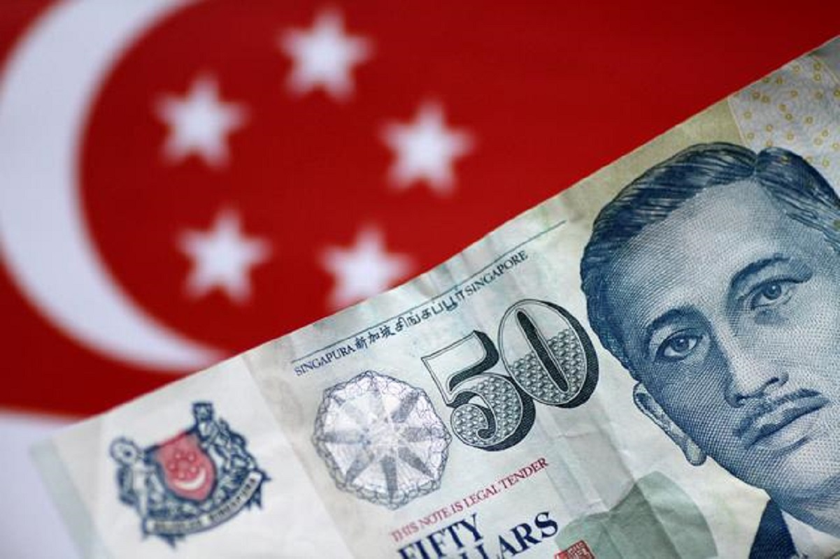 Singapore Dollar Gains After Central Bank Holds Fire Indonesian Bond Yields Rise The Edge Markets
