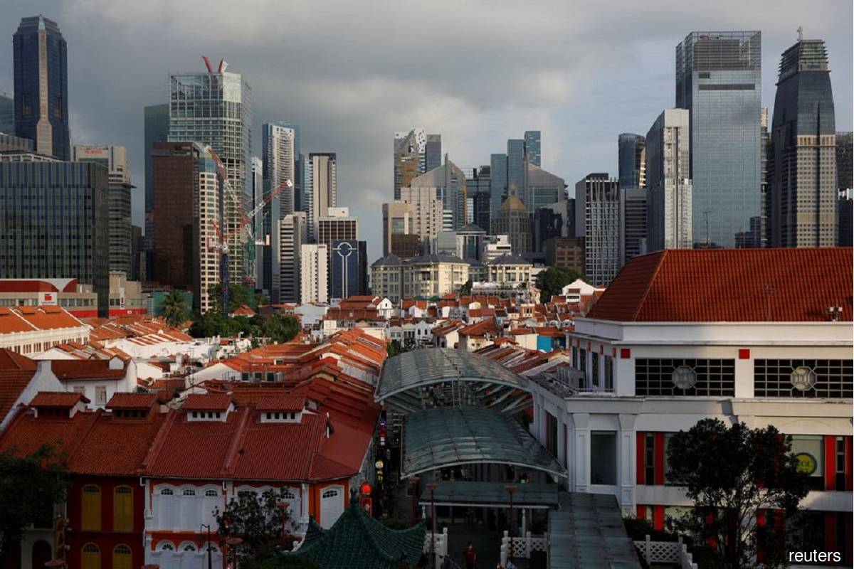 Singapore plans tender system to bolster power supply, mandate gas reserves
