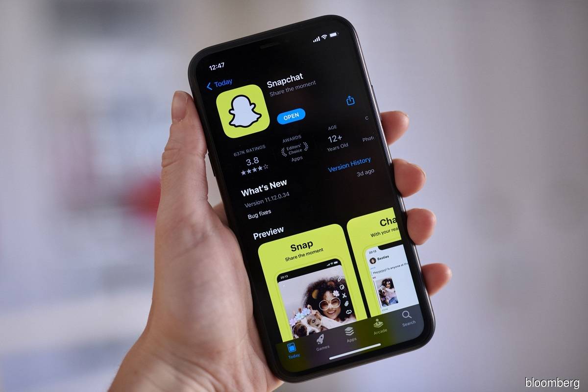 Oh Snap! Social media stocks lose billions after Snapchat parent warning