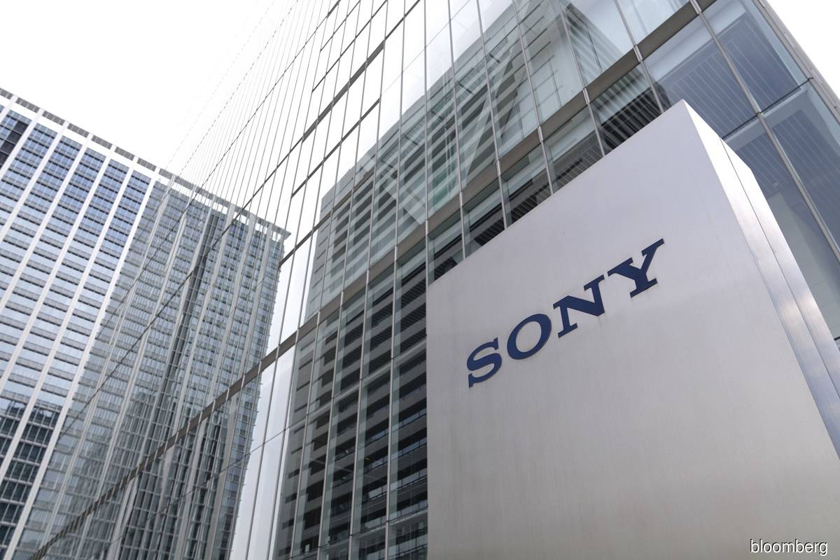 Sony cuts profit outlook on weaker PlayStation prospects