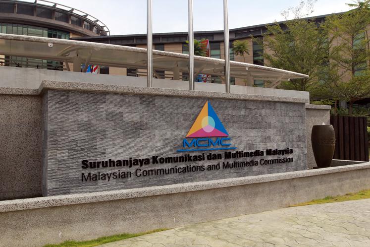 Flipboard: FBM KLCI down 38.97 points as new tax, sector 