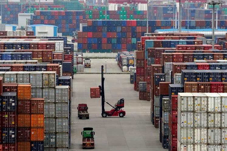 China says will not fire first shot in trade war with US