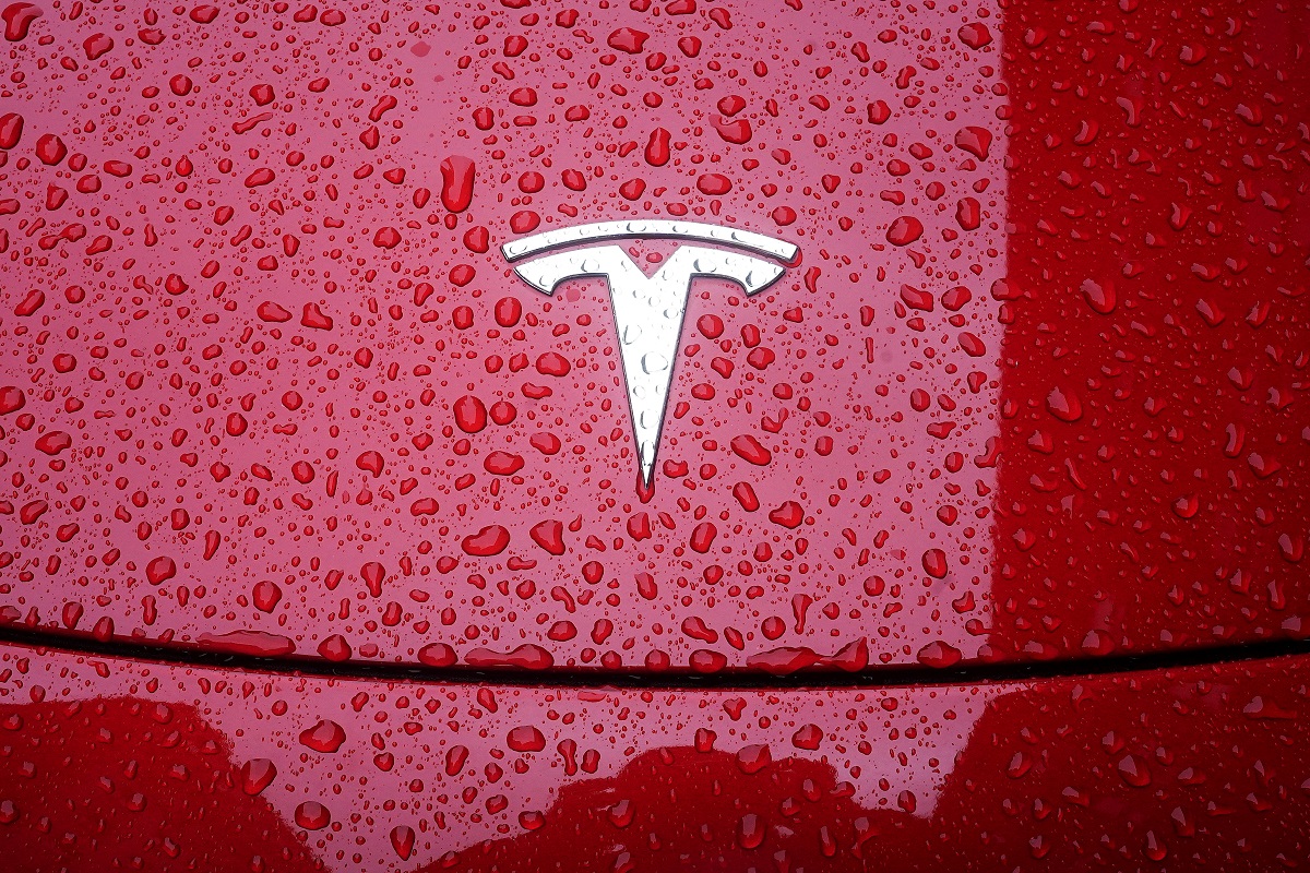 Tesla starts judging owners it charged US$10,000 for self-driving