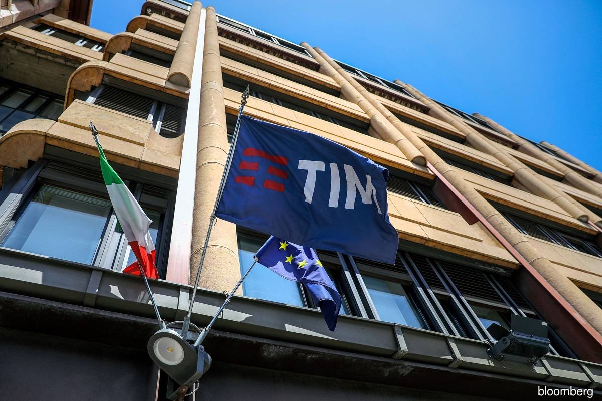 KKR said to make takeover proposal for all of Telecom Italia