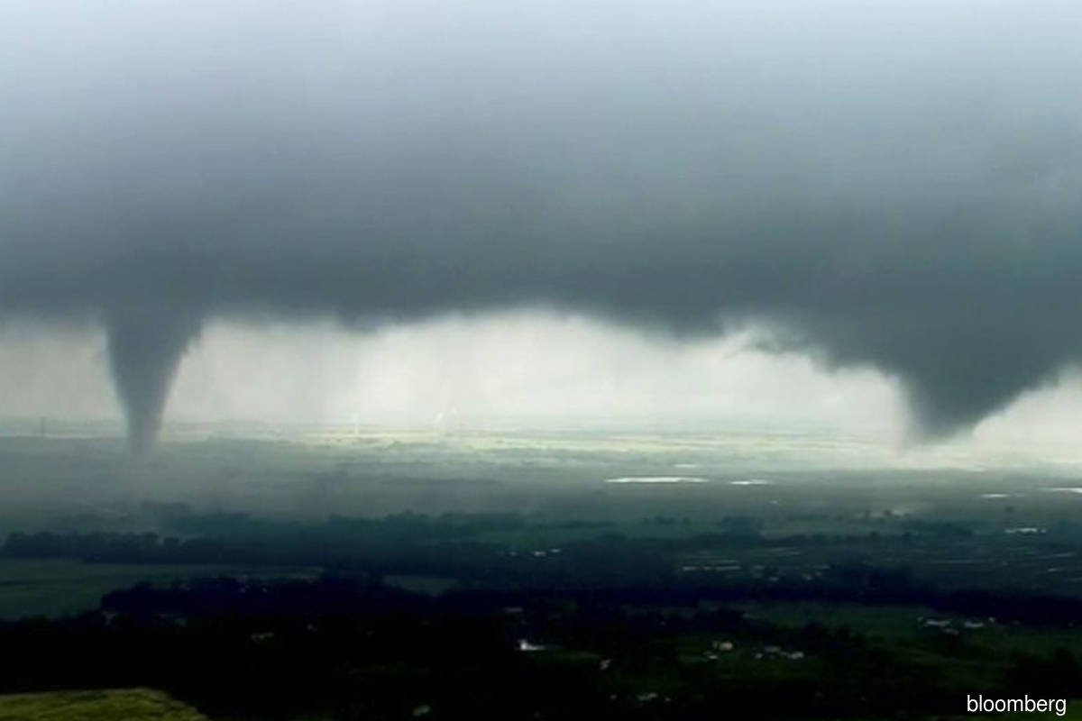 Two tornadoes touch down in Pennsylvania, several hurt