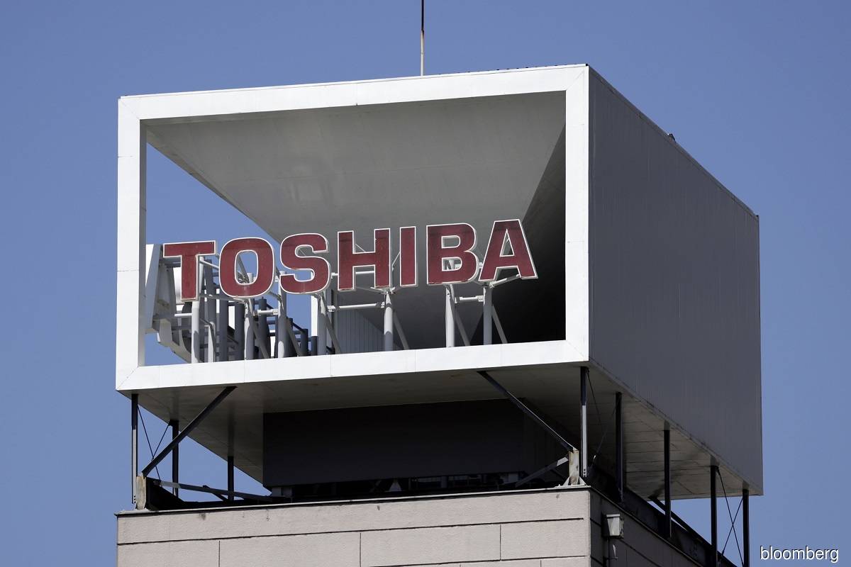 Utility giant TEPCO mulls joining Toshiba bid — sources