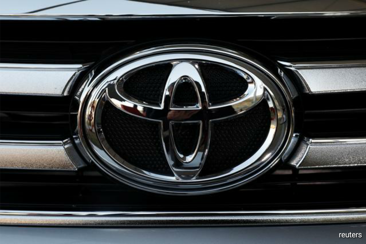 Toyota, Honda beat profit estimates but are wary of extended chip crunch